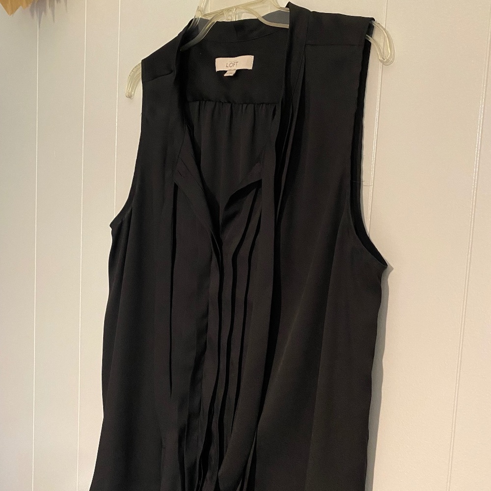 LOFT Women's Sleeveless Black Pleated Dress Blouse with Tie, Size XL
